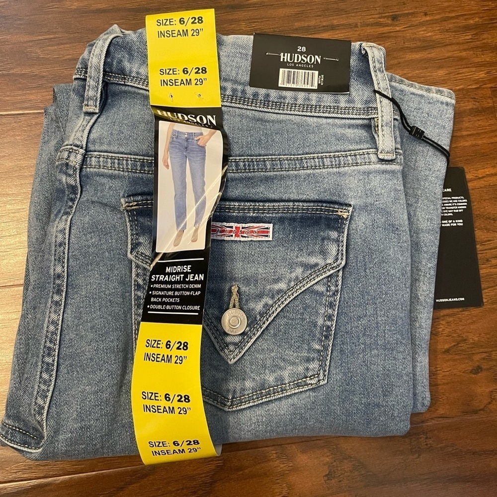 NWT Hudson Midrise Straight Jeans Size 6/28